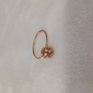 Banana republic gold delicate fireball ring (size6)